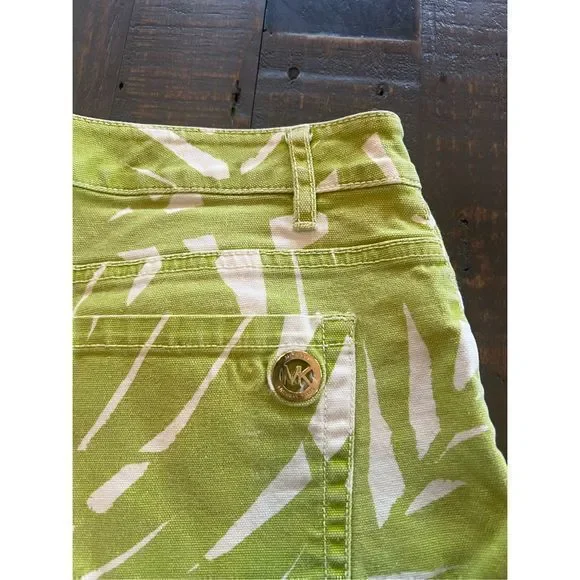 Michael Kors Women's Denim Palm Leaf Cut-Off Jean Shorts Green Size 6 tj d - Picture 7 of 8